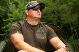 Korda Monster Mirror design  Coffee color T-shirt